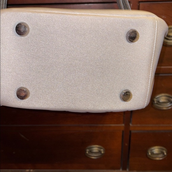 Lug Metallic Silver Harmony Lux Crossbody Bag - Picture 7 of 7